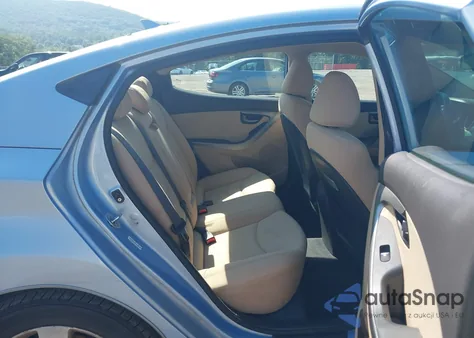 2013 Hyundai Elantra Gls z USA, uszkodzony, nr VIN KMHDH4AE6DU751951